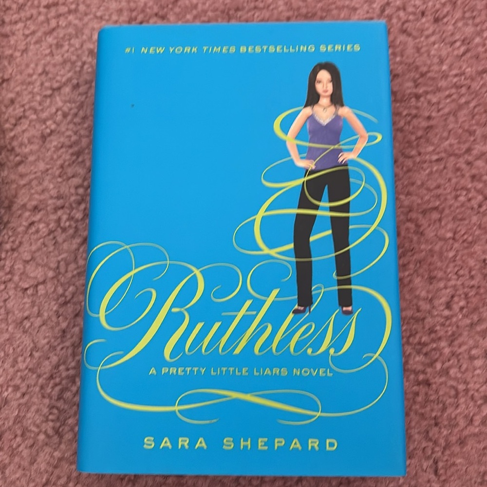 Sara shepard pretty little liar series books: Ruthless, Killer, and Wicked - Picture 4 of 4